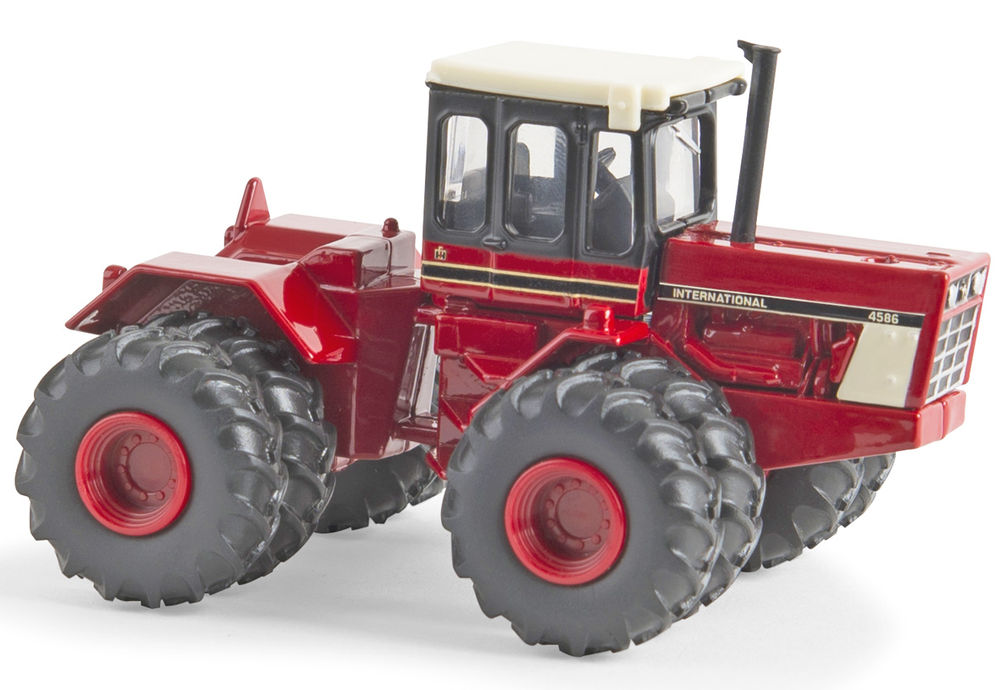 IH 4586 4WD Tractor with Duals - 1/64